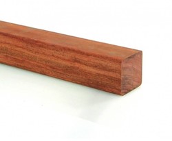 Hardhouten palen